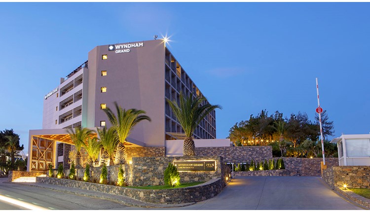 Zeus Eleva Mirabello Bay, Крит